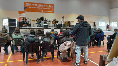 Territorio de Bandas llevó música y emprendedurismo al oeste barilochense