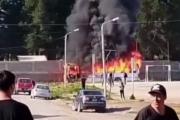 INCENDIO TOTAL DE COLECTIVO DE LA LÍNEA 60 EN BARRIO EVA PERÓN