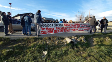 La Defensora del Pueblo acompañó a vecinos en reclamo por el cierre del vertedero municipal: "Un problema de salud pública"