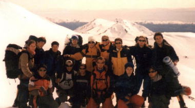 A 23 años de la tragedia del Cerro Ventana, Bariloche honra la memoria de nueve jóvenes universitarios