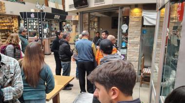 Sed de justicia: vecinos de Los Coirones toman las oficinas de Di Tullio