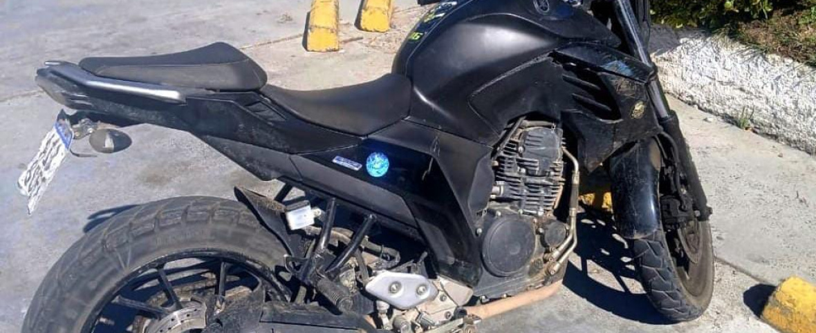 Escándalo en el súper, moto adulterada en la puerta y un domingo que terminó en la comisaría