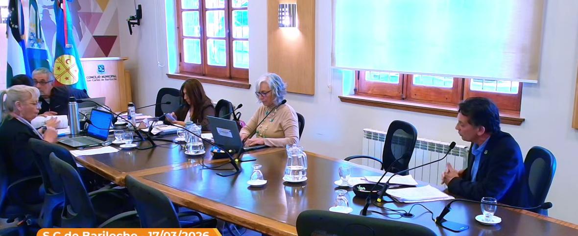 Un concejal presentó su narcotest en plena comisión y dijo que quienes voten el proyecto no deben tener "condicionantes"