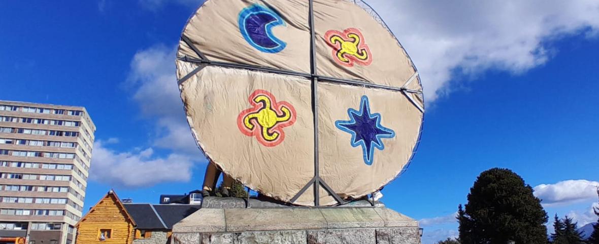 ​​​​​​​El fuego, el kultrun y la polémica que estalló en el acto por los 50 años del golpe