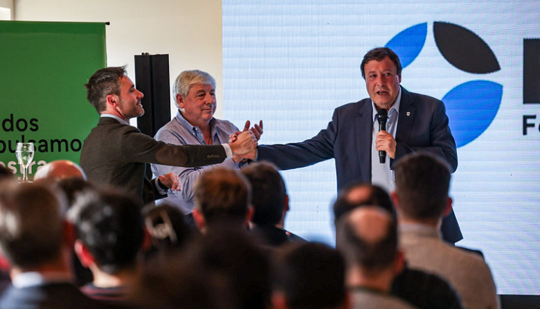 Weretilneck con Bache3000: "Me parece bien lo del Referéndum"