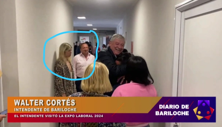 (VIDEO) El intendente Cortés mintió: un video lo muestra caminando con Ferrari, el condenado por lavado que negó conocer