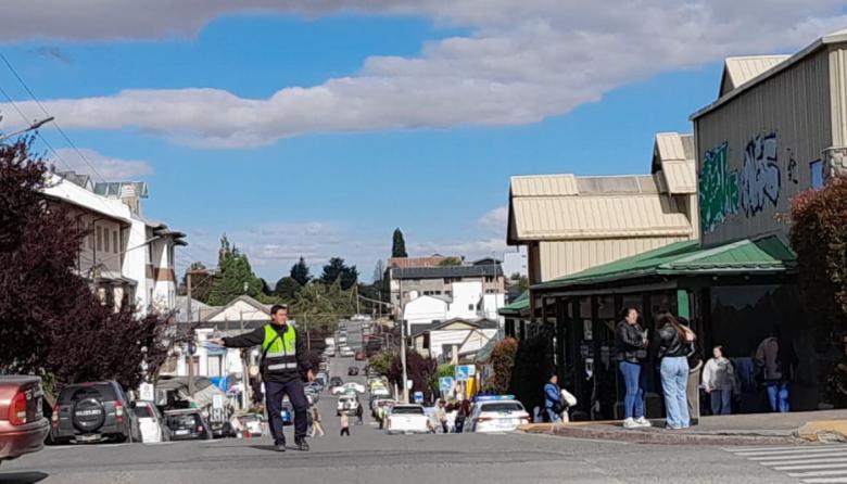 (Video) Evacuaron el shopping de Bariloche por una amenaza de bomba