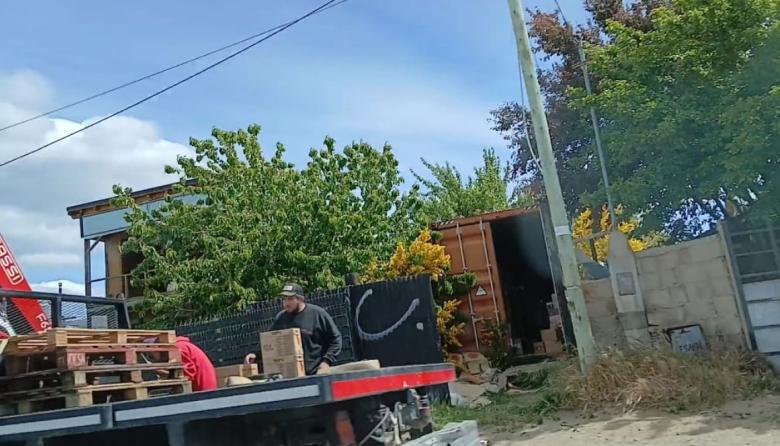 Una Directora de Inspección Municipal tiene un depósito clandestino de vinos en su casa