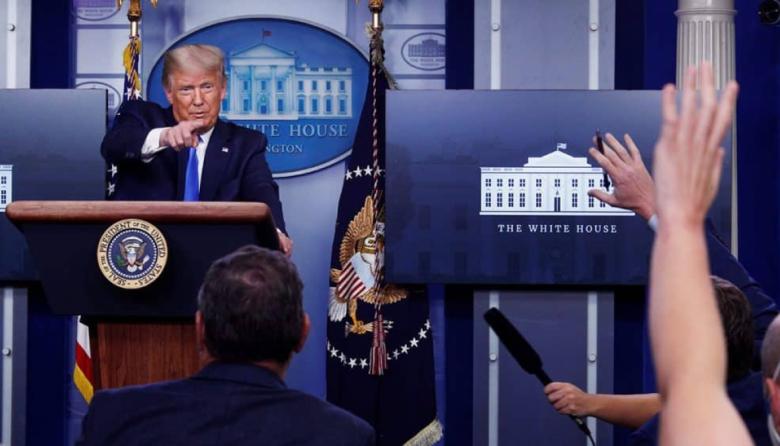 HISTÓRICO: Trump desclasifica archivos OVNI y confirma contacto con vida extraterrestre en 7 planetas