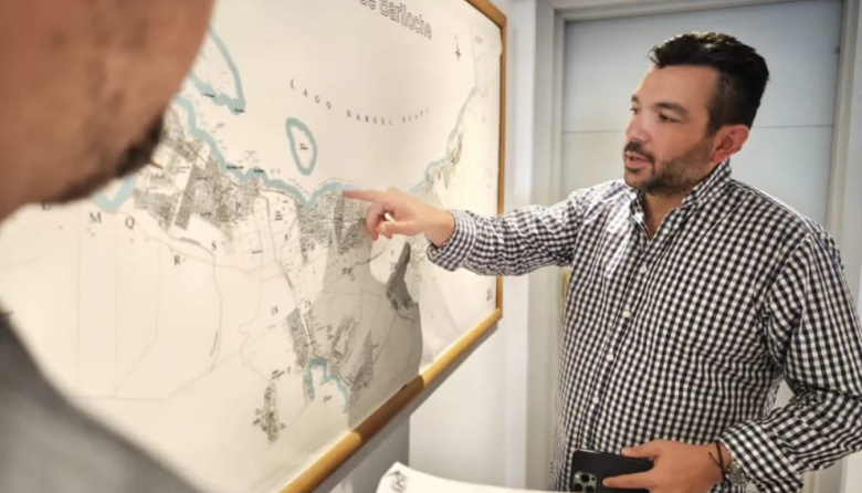 Di Tullio da su versión sobre los reclamos en Los Coirones: "El barrio tiene agua, luz y calles aprobadas; el gas está en marcha"