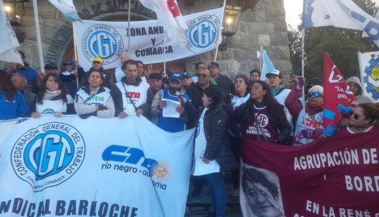 Bariloche se movilizó contra la reforma laboral de Milei