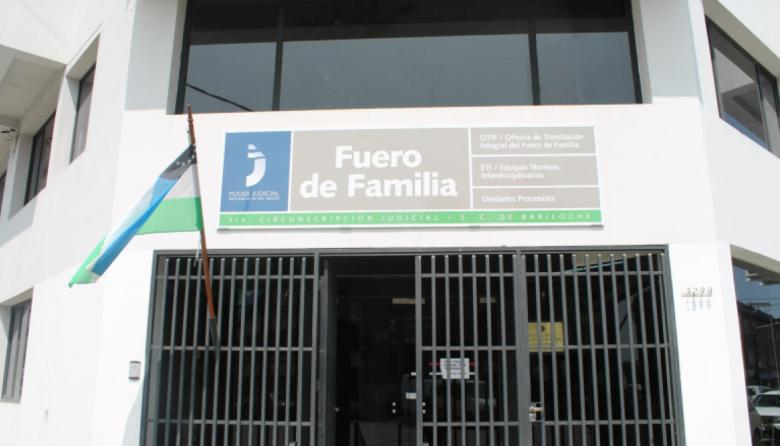 Bariloche: cómo una familia llegó a regularizar una casa con locales y departamentos