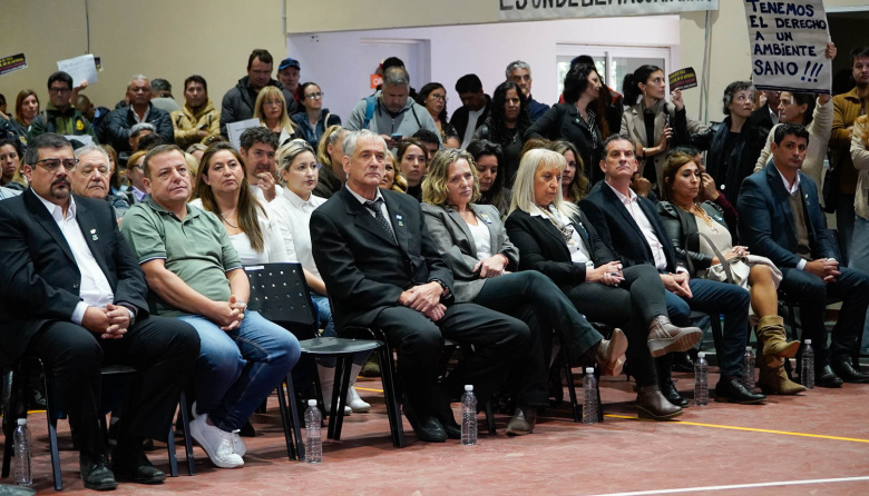 Lugares vacíos y chicanas: un inicio de sesiones que elevó aún más la tensión entre Cortés y concejales de la oposición