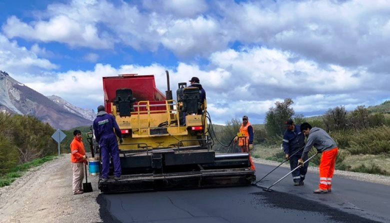 Vialidad Nacional aplicará 2.300 toneladas de asfalto en la RN40 entre Bariloche y El Bolsón