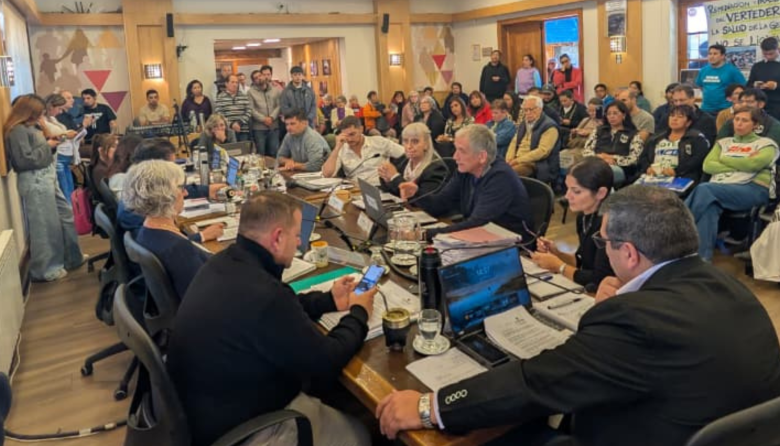 El pliego para remediar el vertedero vuelve a comisión con la promesa de hacer un proyecto superador