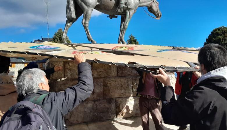 ​​​​​​​El fuego, el kultrun y la polémica que estalló en el acto por los 50 años del golpe militar