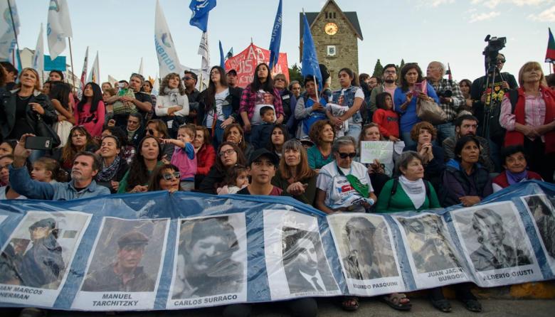 Este martes marchan por los 50 años del golpe y habrá repintada de pañuelos