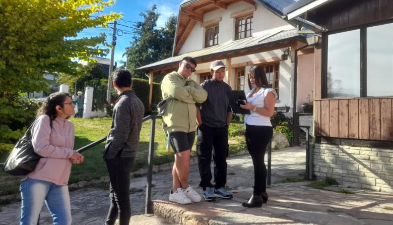Larga fila por un terreno social: "esto demuestra la cruda realidad que estamos viviendo"
