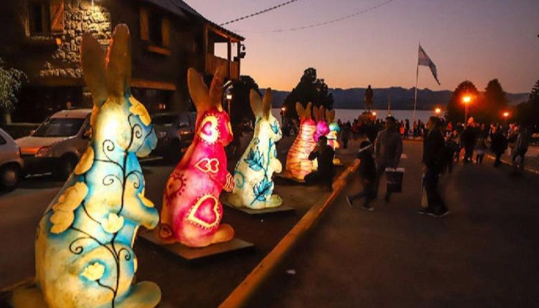 Río Negro apuesta fuerte para Semana Santa con chocolate, fósiles gigantes y vinos de clima frío