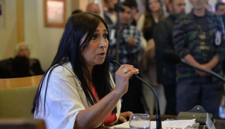 Ferreyra por la sesión en feriado: "si están tan apurados debe haber gato encerrado"