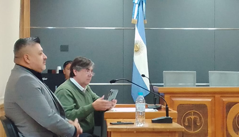 César Catrigual: cargos para el funcionario que golpeó a un vecino, pero sin restricción para actos públicos