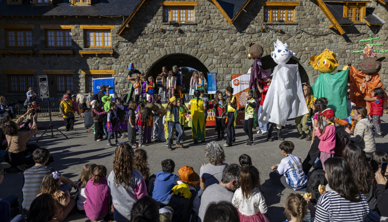15 de abril, último día de inscripción para el Desfile de Gigantes