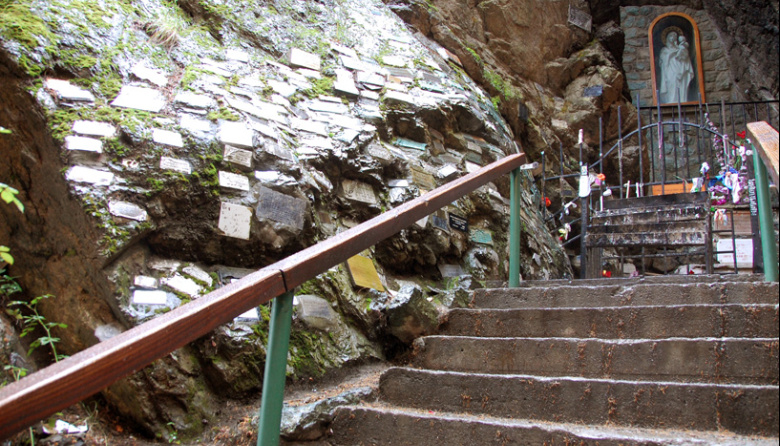 Una concejal busca prohibir las urnas cinerarias en el espacio público de Bariloche