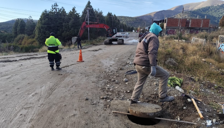 Comenzó la obra pluvial en Wiederhold y Rivadavia para mejorar el drenaje en el sur de la ciudad
