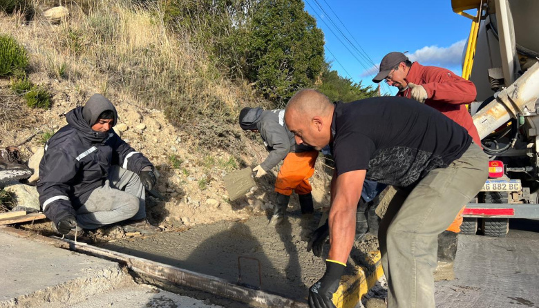 ​​​​​​​El municipio avanza con nuevas veredas de hormigón en calle Carriego del barrio El Cóndor