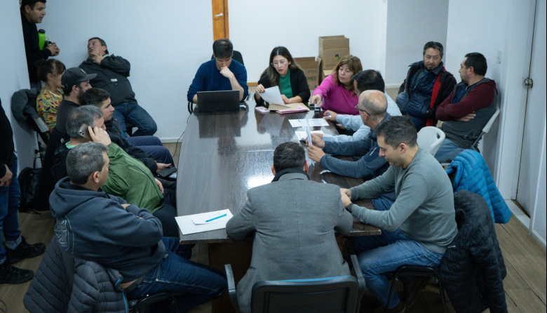 654 millones: el Municipio licitó 8.600 metros cúbicos de leña para el invierno barilochense