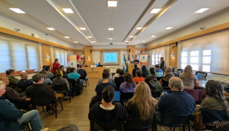 (VIDEO) "Déjennos ser parte de la solución": la ciudad tomó el debate del vertedero en sus manos