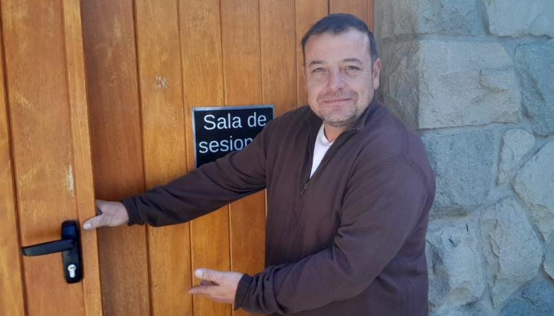 Ferrari: "Por más que mañana aparezca la tierra, si seguimos tirando basura como la tiramos, vamos a tener un vertedero igual"