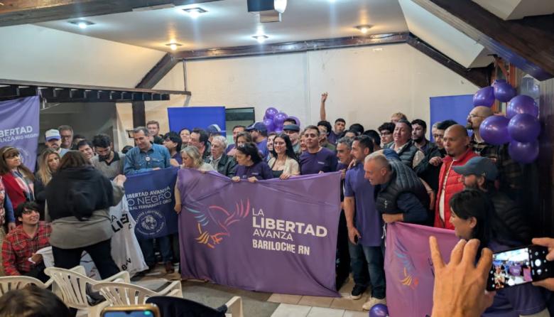 "El doble que Cortés": LLA reunió a su militancia en Bariloche y agitó los 24.000 votos para ir por la intendencia