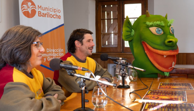 Gigantes, murgas y arte callejero: los Títeres Andariegos vuelven a tomar las calles de Bariloche