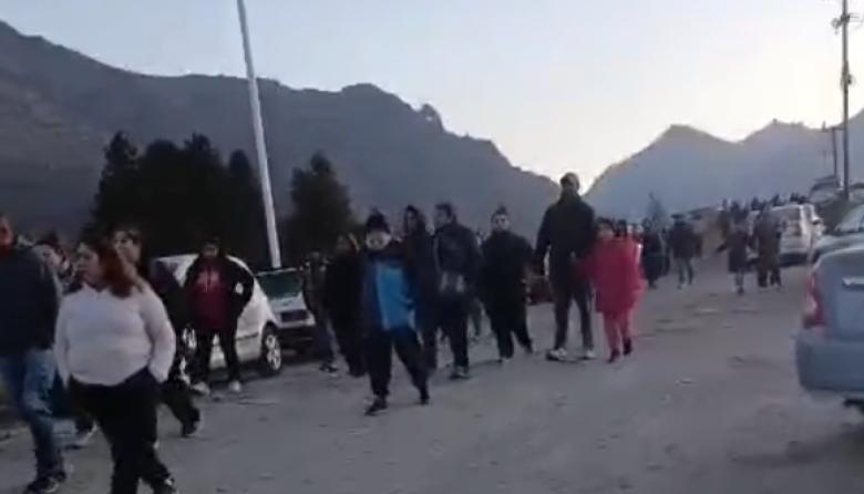 500 familias marcharon al basural a ver "sus lotes": fueron vendidos en fecha judicialmente prohibida y sin aprobación municipal