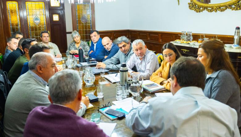 Weretilneck ordenó la tropa y marcó rumbo: control del gasto, hospitales y presencia en el interior
