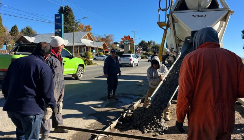 El Municipio avanza con obras de infraestructura en Bustillo y suma nuevos trabajos en el Gimnasio del barrio Arrayanes