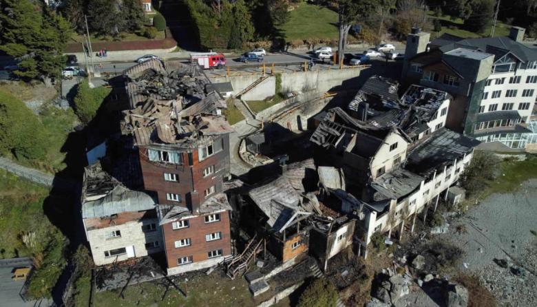 "En medio de una profunda tristeza": el dueño del Huemul promete reconstruirlo y agradece el abrazo de Bariloche