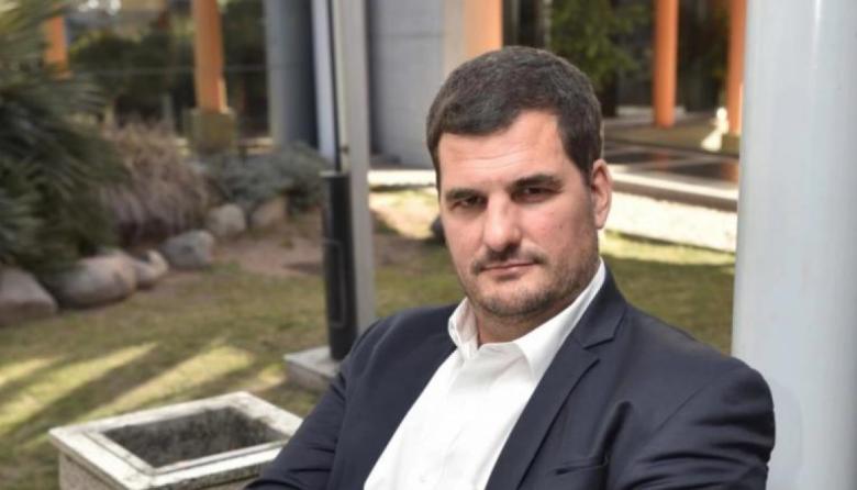 El nazismo, el miedo y el poder: Burzaco debutó como novelista en Arelauquen