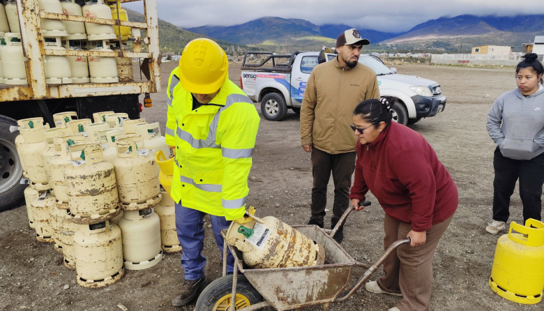 Arrancó el reparto gratuito de garrafas en los barrios de Bariloche