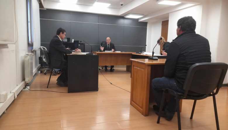 Bariloche: un hombre fue imputado por golpear, amenazar y robarle el celular a su ex pareja