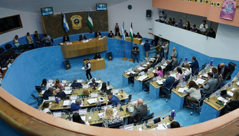 Energía, celulares en las aulas y endurecimiento penal: la Legislatura define quince proyectos en una sesión clave