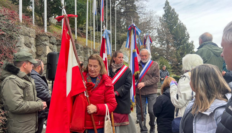Bariloche celebró las independencias de Eslovenia y Croacia en el Paseo de las Colectividades