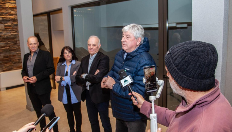 Historia, familia y turismo: el "nuevo Nevada" se presentó en sociedad con Walter Cortés como invitado de honor
