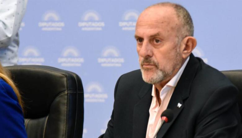Para Capozzi, Adorni “es un pelagatos” y Milei “protege a la casta”
