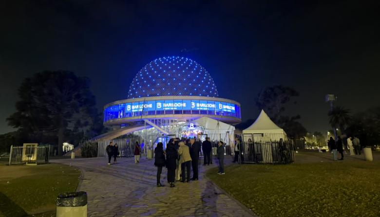 Bariloche tomó el Planetario Galileo Galilei para lanzar la temporada de invierno 2026