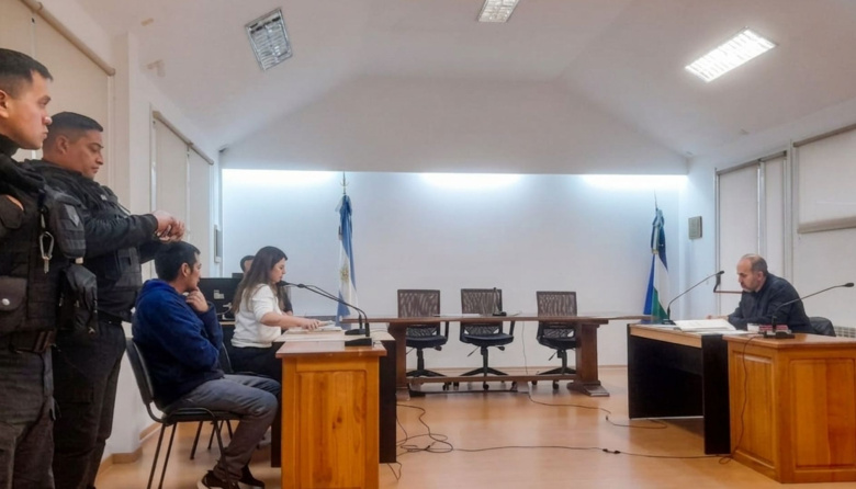 Bariloche: portaba un arma y cocaína fraccionada, intentó escapar de la Policía y ahora seguirá preso