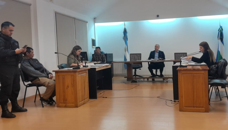 Juicio abreviado para Reinaldo Figueroa: acordó tres años de prisión efectiva por portación ilegal de arma y resistencia a la autoridad