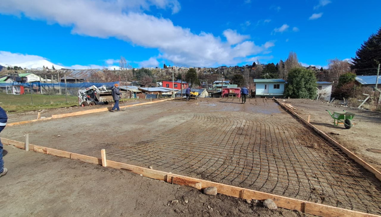 Comenzó la construcción de cuatro nuevas canchas de pádel junto al Gimnasio Municipal N.º 3