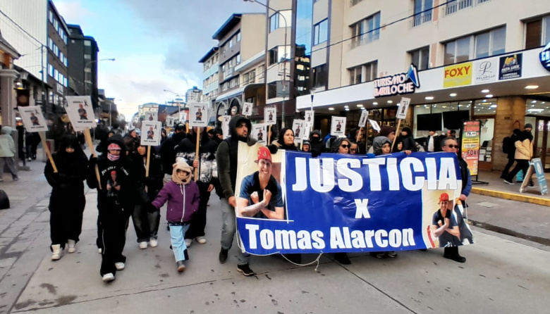A cinco meses del crimen de Tommy Alarcón, familia y amigos volvieron a marchar